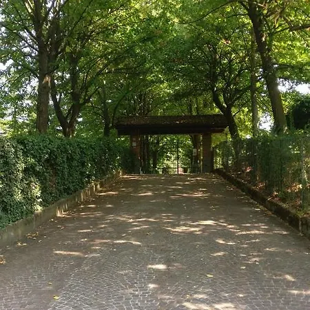 Poggio San Luca 4* Bolonha