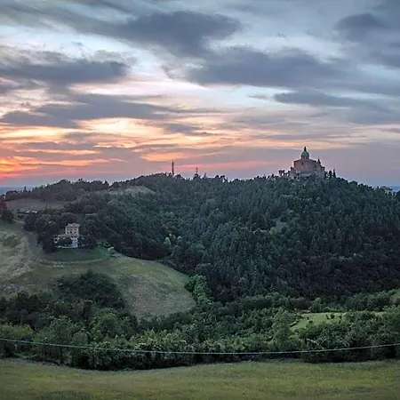 Poggio San Luca 4* Bologna