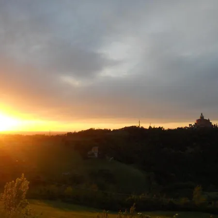 Poggio San Luca 4*
